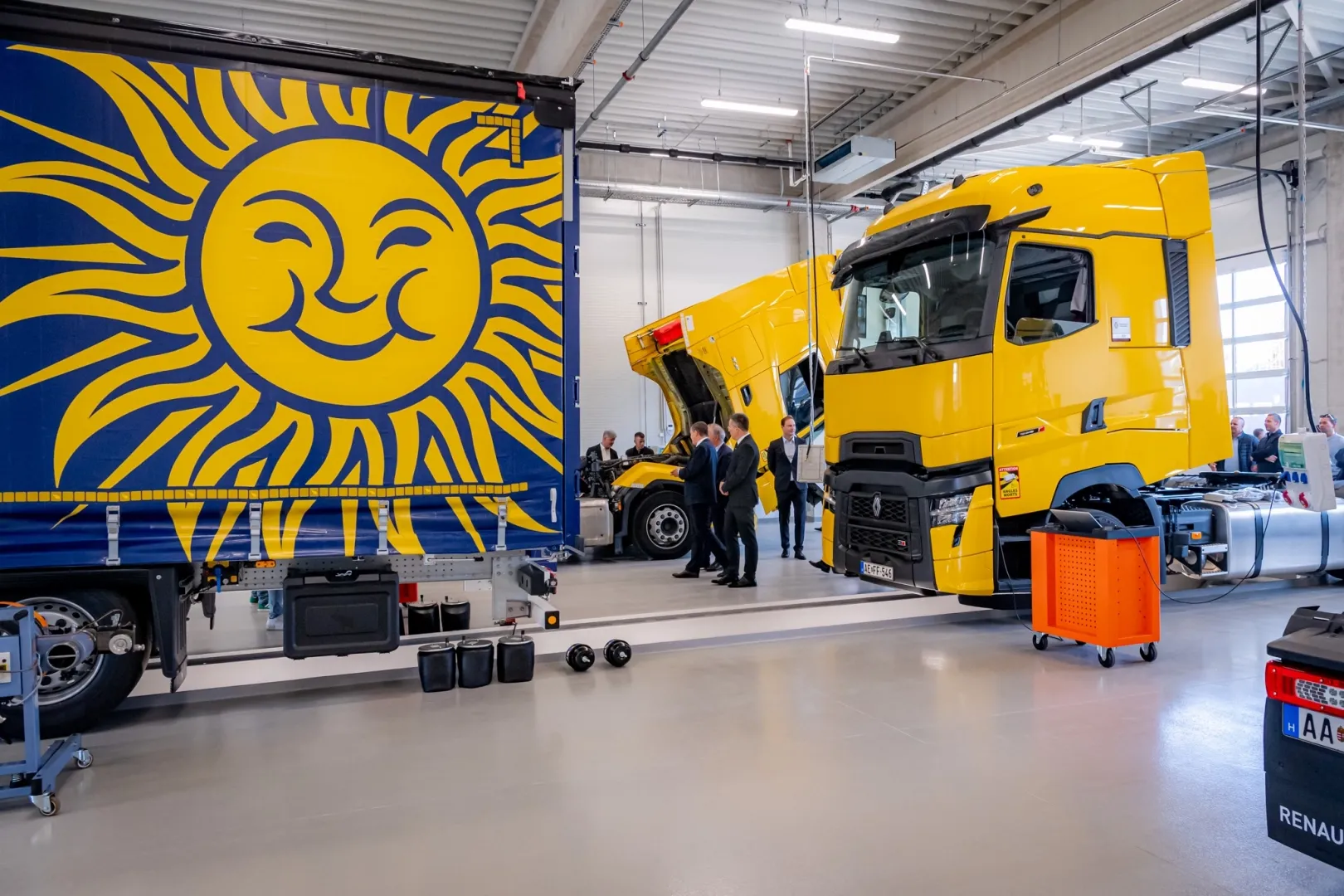 This development simultaneously serves the advancement of the company, the economy, and the students of Széchenyi István University. (Photos: András Adorján)